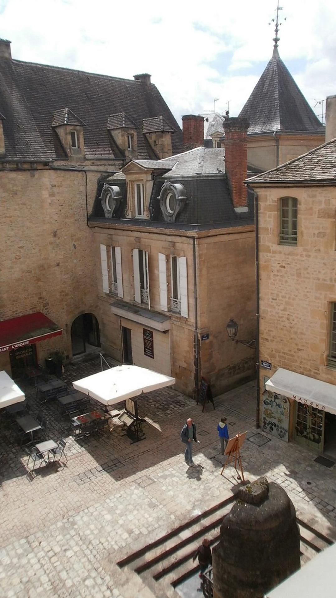 Apartamento Le Grenier Du Chapitre Sarlat Exterior foto