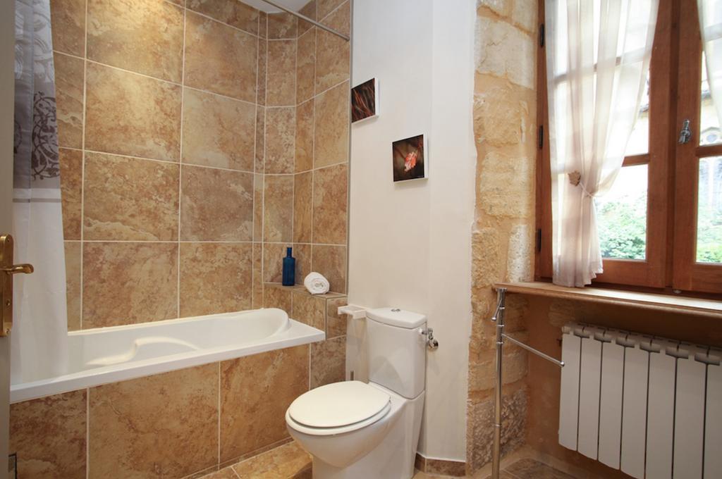 Apartamento Le Grenier Du Chapitre Sarlat Habitación foto