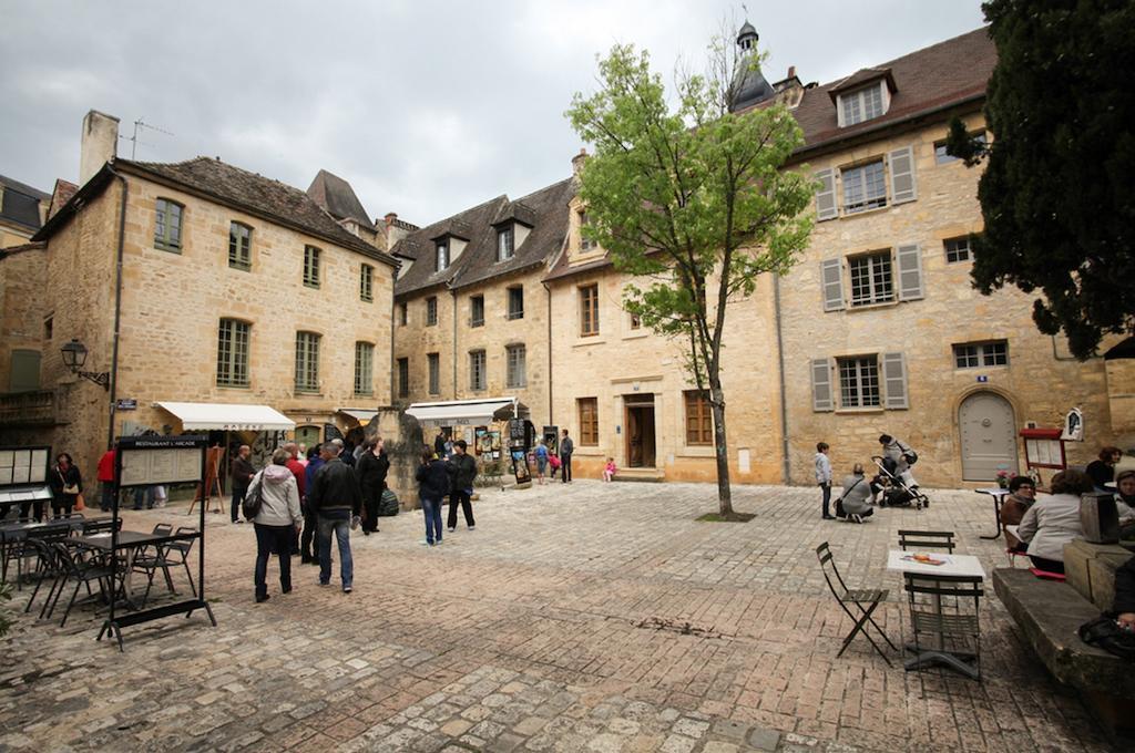 Apartamento Le Grenier Du Chapitre Sarlat Habitación foto