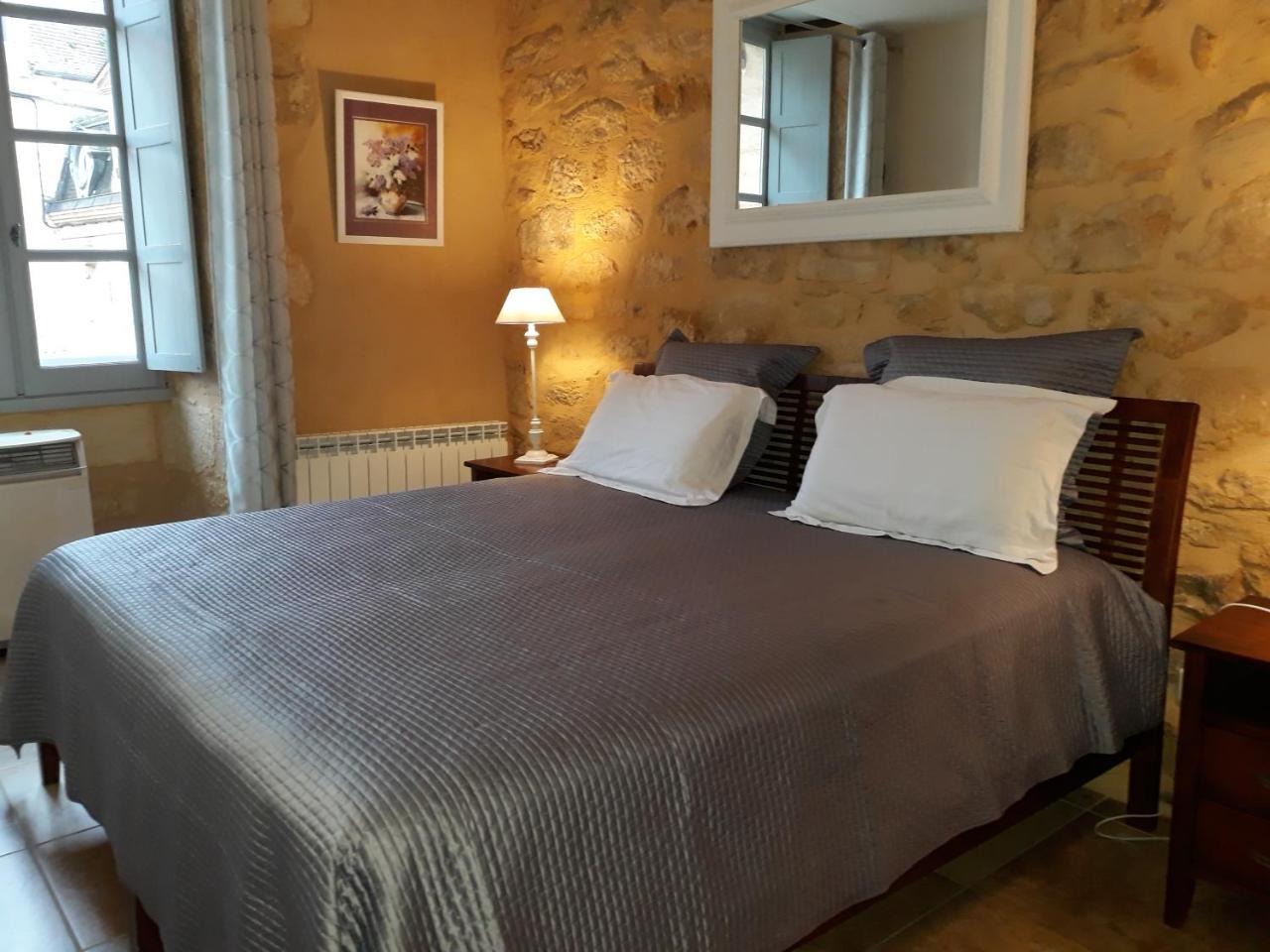 Apartamento Le Grenier Du Chapitre Sarlat Exterior foto